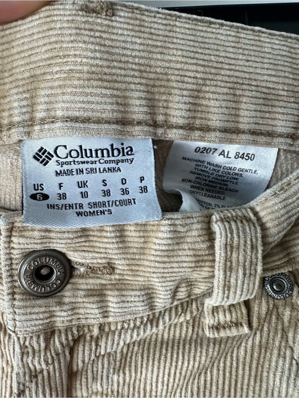 Women's Wide-Leg Corduroy Jeans in Light Beige - Picture 2 of 5